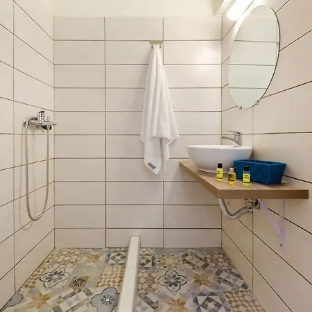 Alexander's Great View Aparthotel 3*