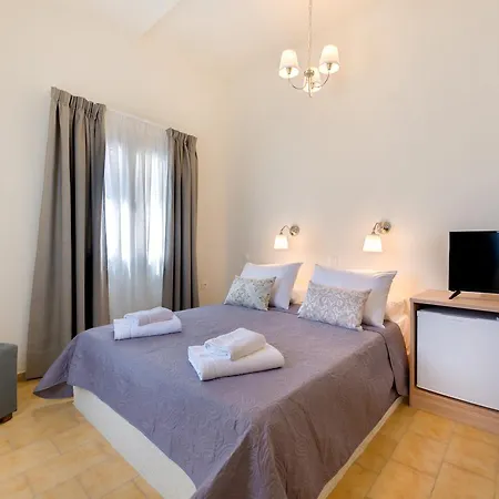 Alexander's Great View Aparthotel 3*